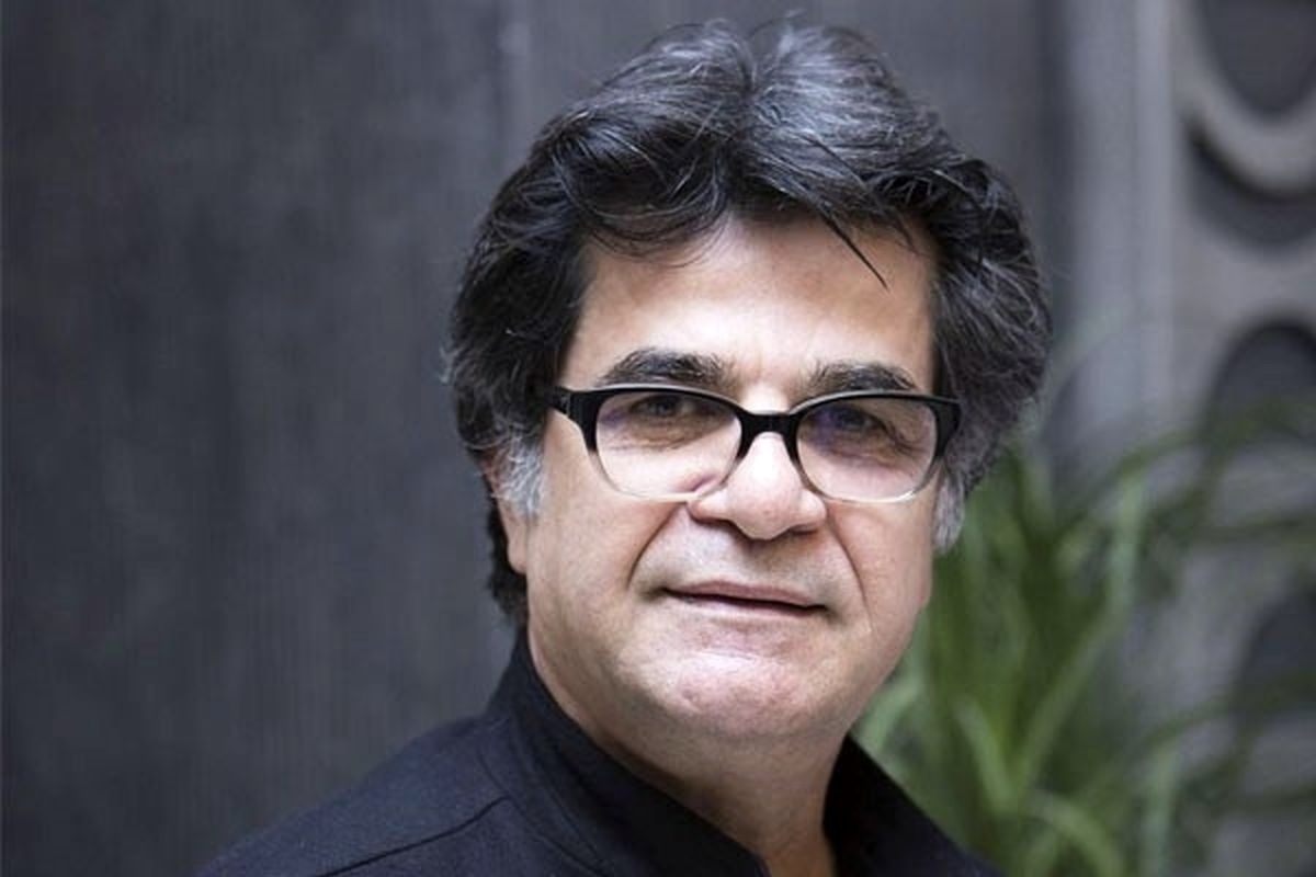 مصطفی نیلی از محکومیت غیابی موکلش، جعفر پناهی، کارگردان سینما، به اتهام فعالیت تبلیغی علیه نظام خبر داد.