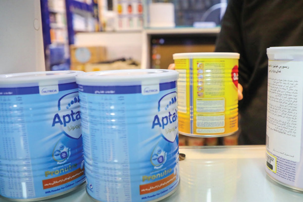 باوجود خبر‌های توقف تولید شیر خشک، این محصول در مشهد با ظرفیت کامل تولید می‌شود.