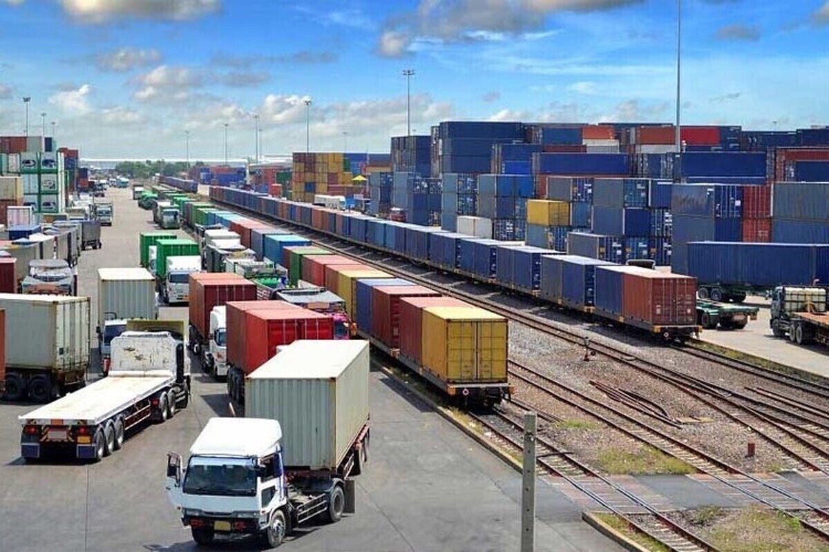 دفتر واردات گمرک به‌تازگی مصوبه دولت در مورد واردات کالا‌های اساسی به‌شکل بدون انتقال ارز را ابلاغ کرده است.