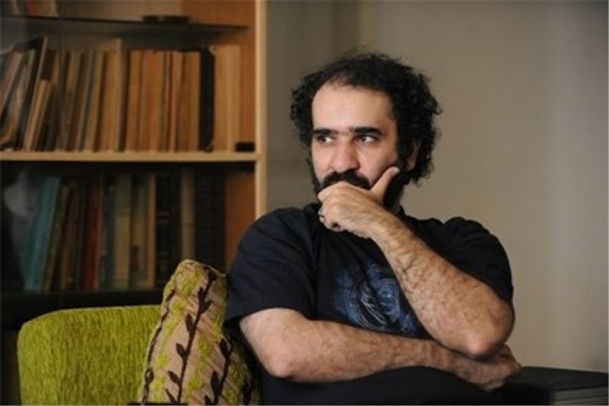 خانواده رضا امیرخانی، نویسنده و منتقد ادبی که در پی حادثه سقوط پاراگلایدر در آی‌سی‌یو بیمارستان کسری به سر می‌برد، از علاقه‌مندان به او خواستند به هیچ عنوان برای ملاقات به بیمارستان مراجعه نکنند.