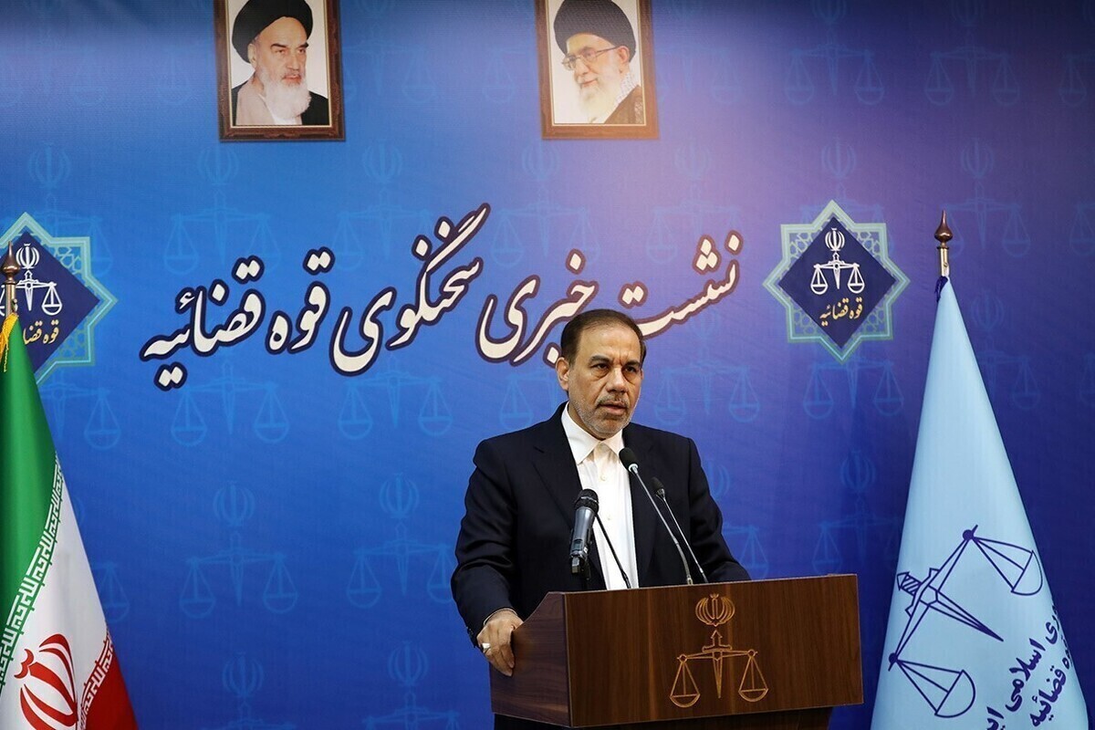 سخنگوی قوه قضائیه گفت: آتش زدن عمدی جنگل‌ها طبق قوانین کشور مجازات سنگینی دارد و حبس سه تا ۱۰ سال را به دنبال خواهد داشت.