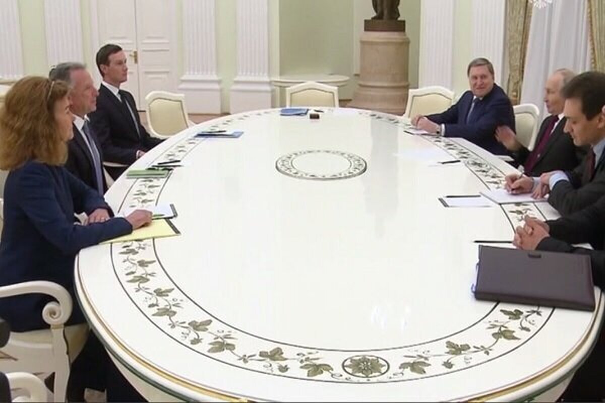 رسانه ها از آغاز نشست پوتین با نمایندگان ترامپ در کاخ کرملین خبر می دهند.