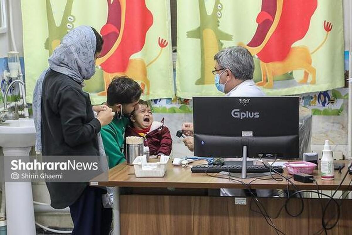 با افزایش موارد آنفلوانزا، مسئولان بهداشت بر پرهیز از تجمعات، ماندن در خانه در صورت مشاهده علائم و استفاده از ماسک تأکید کردند.