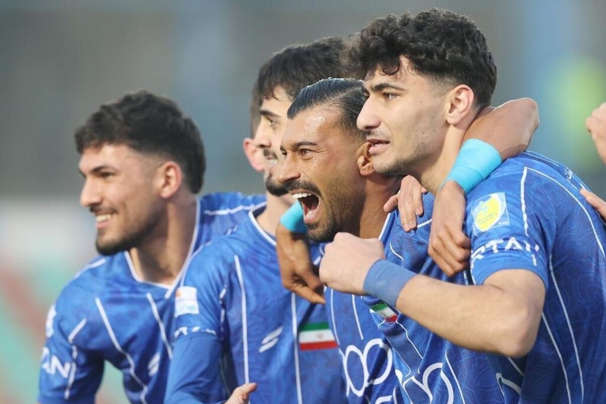 برگزاری دربی پایتخت در ورزشگاه امام خمینی اراک می‌تواند به سود استقلال تمام شود.