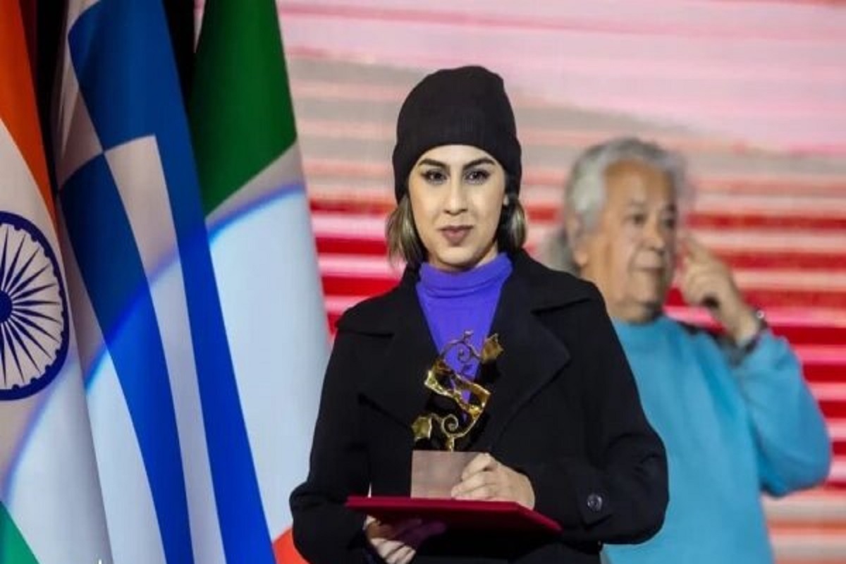 سارینا رزاق مرندی بازیگر جوان کشورمان روز گذشته (۱۱ آذرماه ۱۴۰۴) از دنیا رفت.