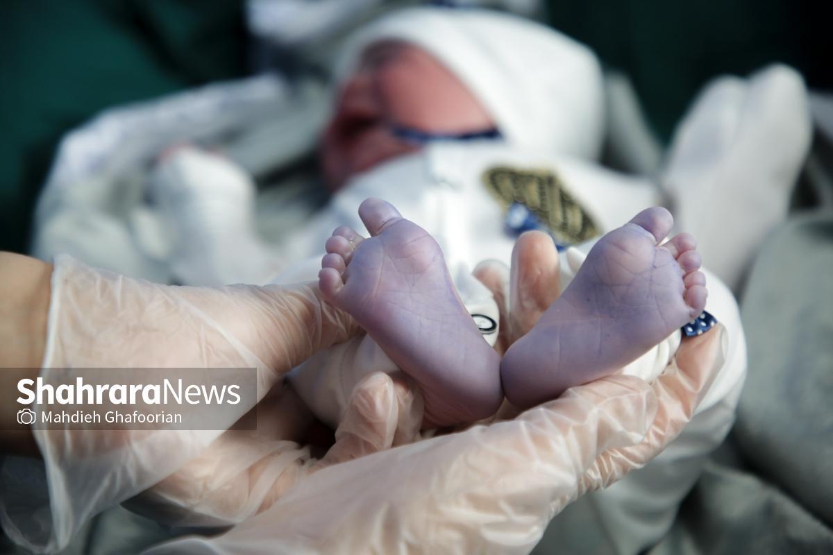 دبیر ستاد ملی جمعیت گفت: کارت «امید مادر» از ابتدای سال ۱۴۰۵ به اجرا در خواهد آمد.