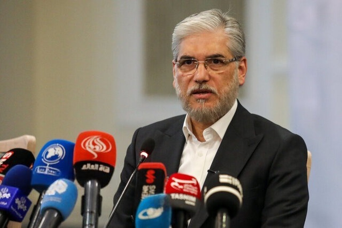 وزیر علوم تأکید کرد: جمهوری اسلامی ایران برخلاف رژیم استبدادی شاه، دانشگاه غیرسیاسی نمی‌خواهد. دانشگاه محل تولید علم، پژوهش و تبدیل ایده‌ها به محصول است، اما در عین حال جای مسئولیت‌پذیری نیز هست.