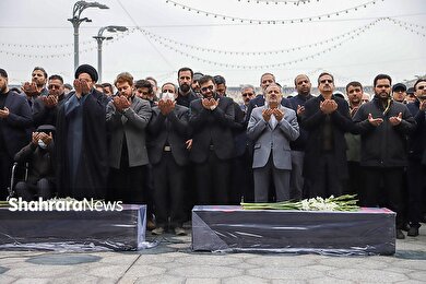 گزارش تصویری | مراسم تشییع پیکر همسر و فرزند معاون رئیس‌جمهور در مشهد