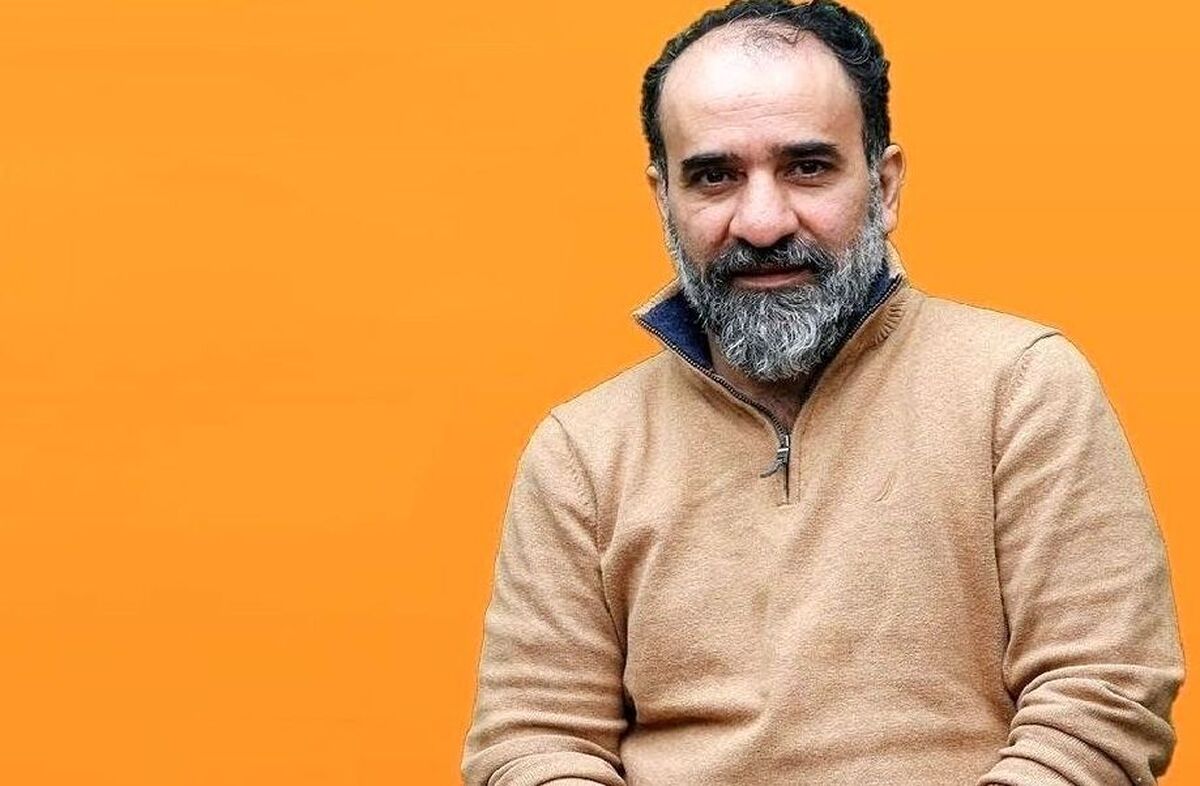 پزشک معالج «رضا امیرخانی» با اشاره به اینکه بر اساس آخرین تصویربرداری‌ها، هیچ آسیب یا خونریزی داخلی در بدن این بیمار دیده نشده است، گفت: زمانبر بودن روند افزایش سطح هوشیاری طبیعی است و با بهبود یافتن او تعارض ندارد.