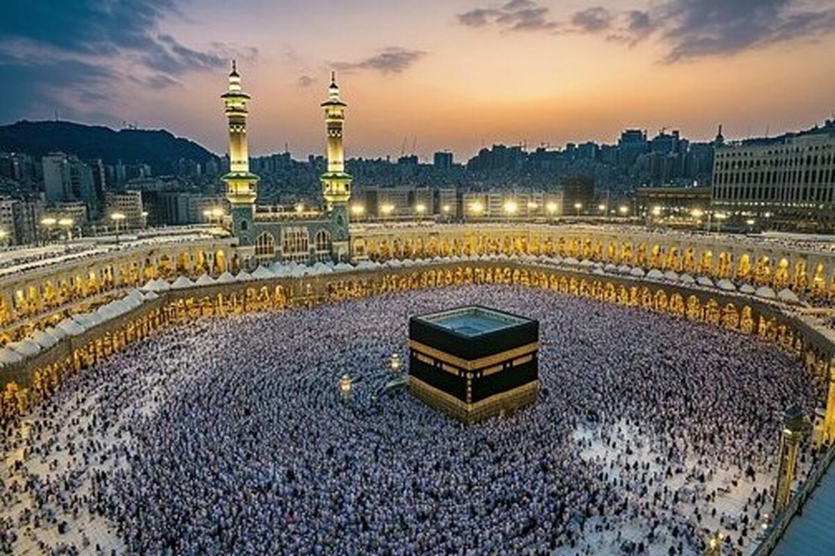 معاون توسعه مدیریت و منابع سازمان حج و زیارت گفت: ثبت‌نام قطعی حج ۱۴۰۵ از صبح امروز آغاز شده است و متقاضیان باید بادقت کاروان خود را انتخاب کنند؛ چراکه جابه‌جایی امکان‌پذیر نیست و قیمت‌ها بر اساس نوع هتل و مسیر پرواز متفاوت است.