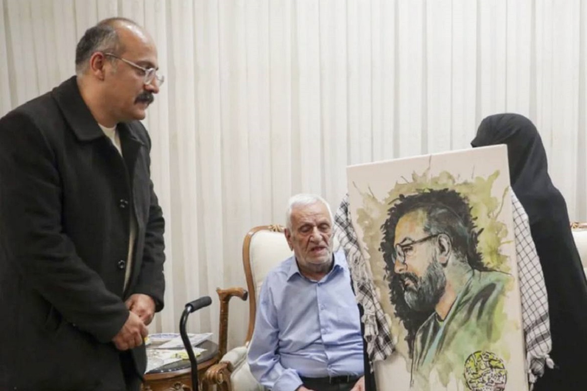 محمد جهانپا، کارگردان مشهدی تئاتر ، به دلیل تولید و اجرای دو اثر نمایشی «کاف» و «هیولاکش» موفق شد عنوان برگزیده جایزه هنری «شهید مهدی منصوب» را به دست آورد.