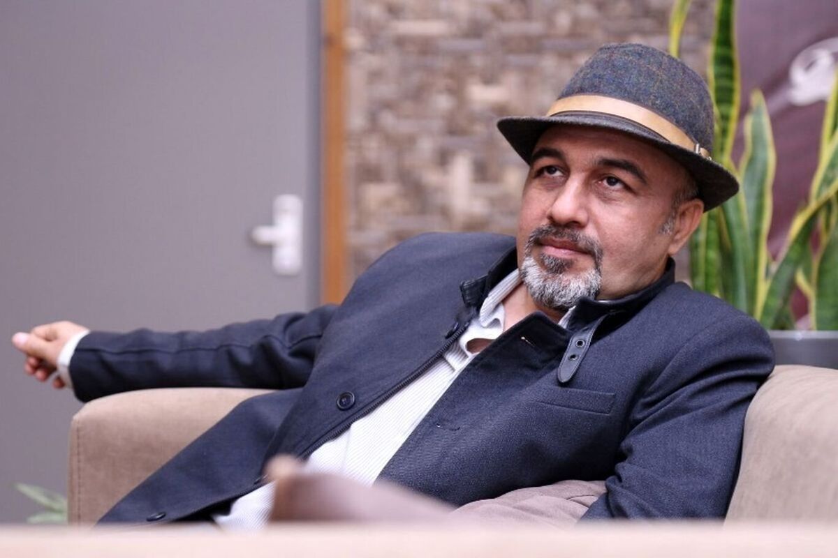 علی سرتیپی، تهیه کننده سینما گفت: یک حمله عصبی باعث شده رضا عطاران به بیمارستان برود و الان هم در شرایط مساعدی به سرمی‌برد.