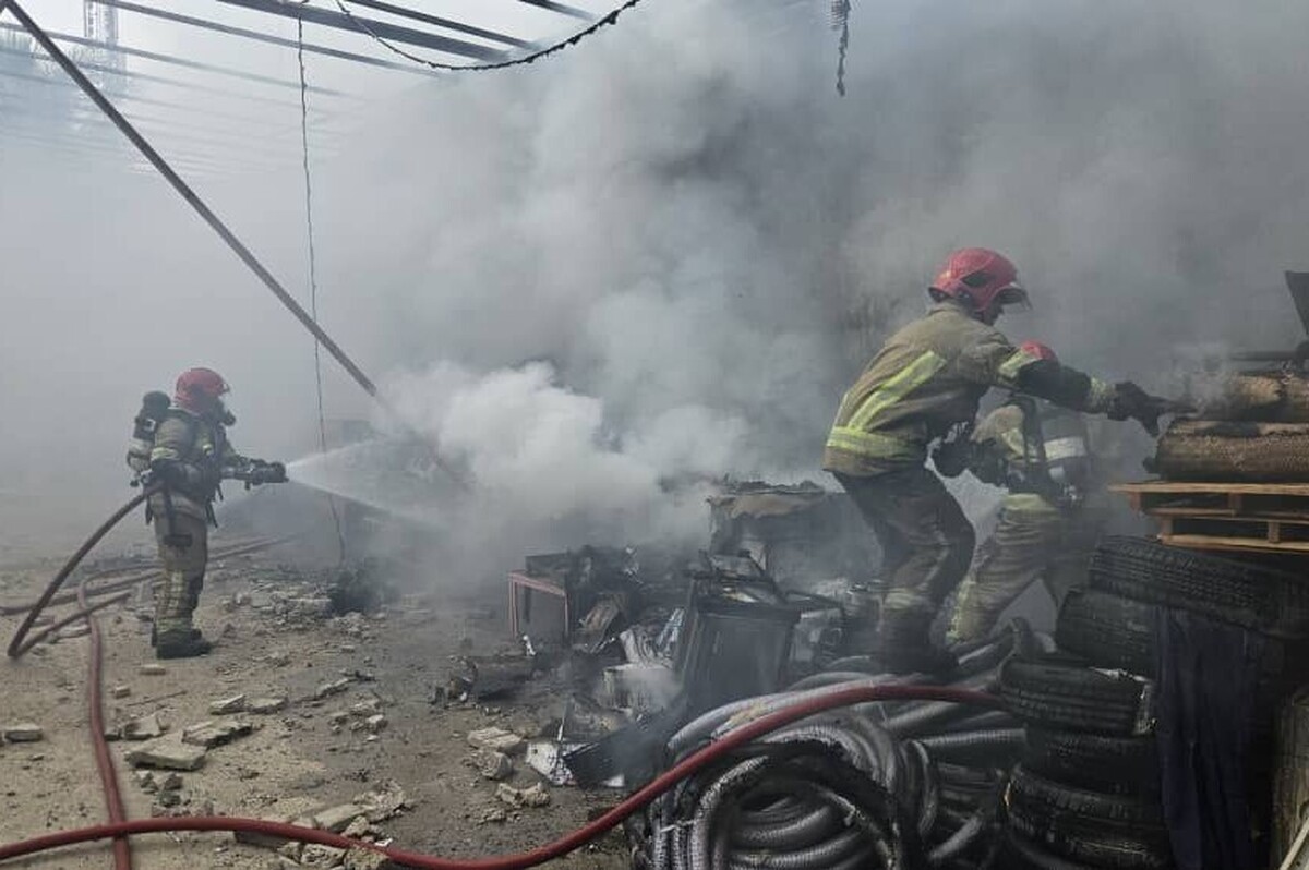 رئیس روابط عمومی و امور فرهنگی پتروشیمی بوشهربا بیان اینکه حادثه آتش‌سوزی ناشی از نشتی در تیوب ترانسمیتر مسیر گاز این شرکت ۲ مصدوم داشت گفت: فعالیت‌های این مجتمع صنعتی پس از حادثه به حالت عادی بازگشته است.