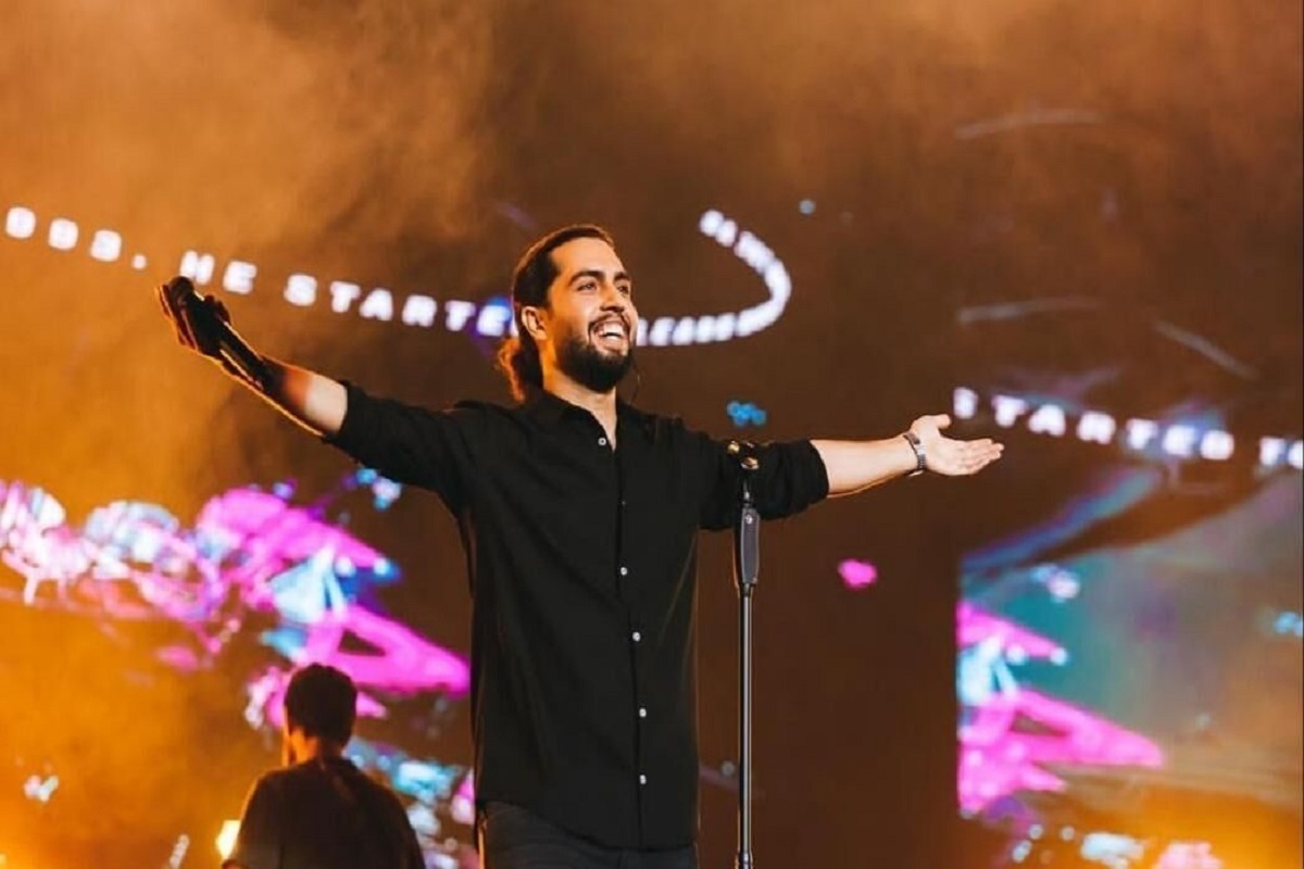 تعدادی از گروه‌ها و هنرمندان فعال عرصه موسیقی در آخرین روز‌های پاییز سال ۱۴۰۴ خود را برای برگزاری کنسرت‌های متعدد در تهران و دیگر شهر‌های کشور آماده می‌کنند.