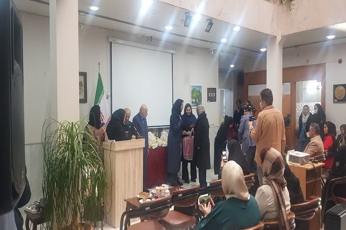 در مراسمی با حضور مدیرکل دفتر امور زنان و خانواده استانداری خراسان رضوی، از مادران توان‌یابان و توان‌یابان موفق تقدیر شد.