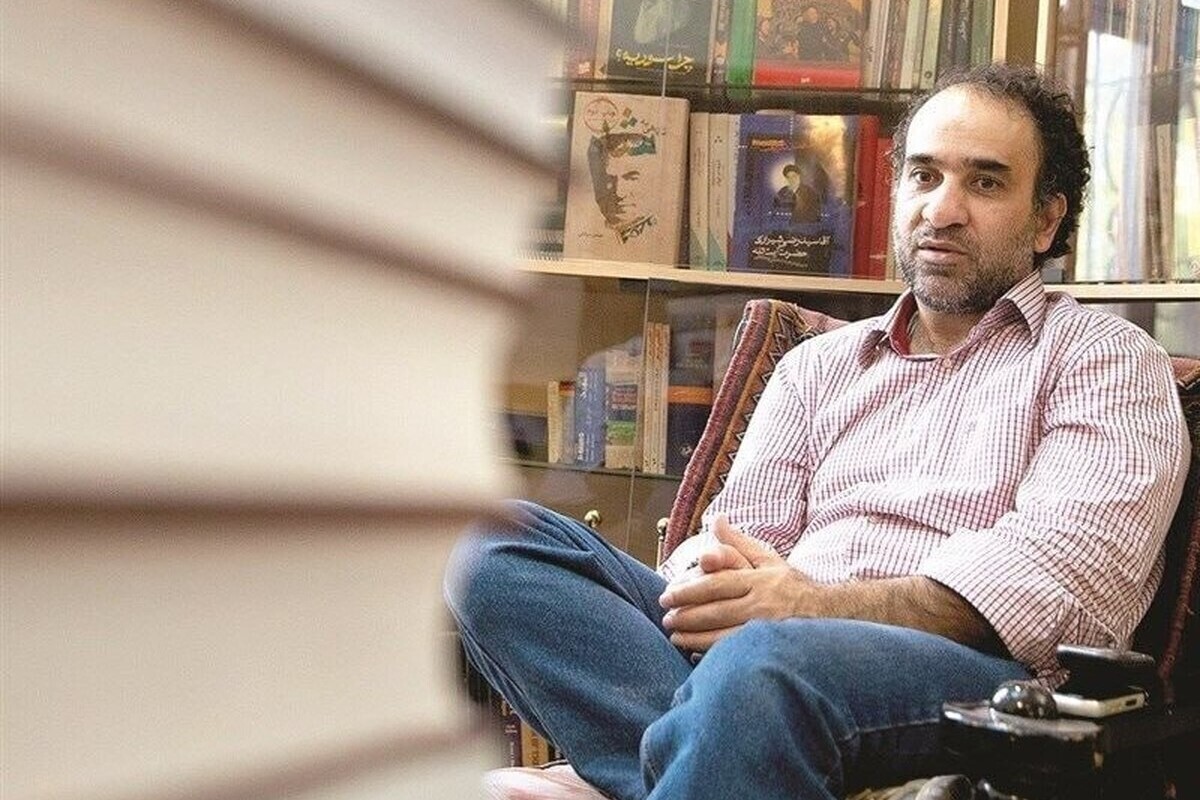 تیم پزشکی بیمارستان کسری از بهبود نسبی شرایط جسمانی رضا امیرخانی خبر داد و گفت که پایش لحظه‌ای علائم حیاتی ادامه دارد.