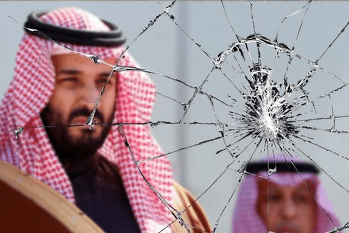 یک رسانه آمریکایی امروز دوشنبه گزارش داده که برخی از افراد مقیم در عربستان با ارائه گواهی درآمد اجازه خرید مشروبات الکلی را دارند.