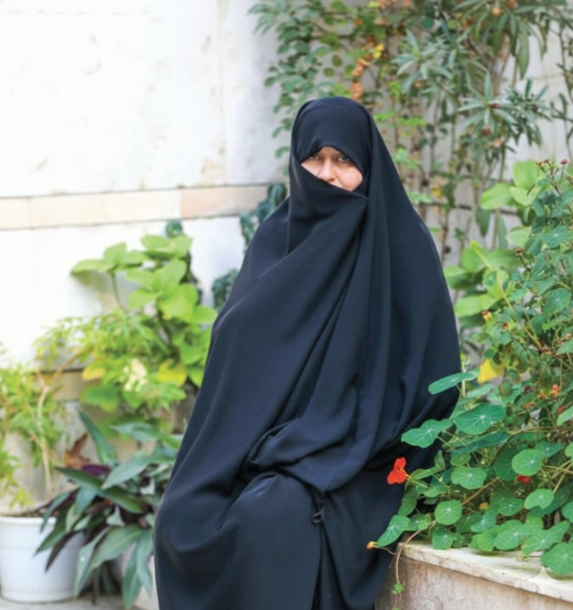 آرایشگری که فقط زیبایی نمی‌آفریند | خانم صدارتی و سالنی که به خانه امید شبیه است