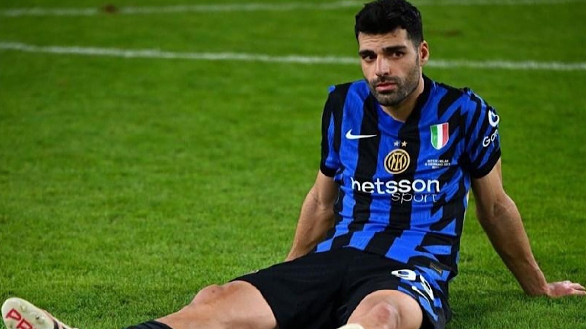 با داغ‌شدن بحث ویزای آمریکا برای بازیکنان تیم ملی، دوباره نام مهدی طارمی مطرح شده؛ ستاره‌ای که غیبتش در جام جهانی باشگاه‌ها هنوز علامت سؤال بزرگی است.