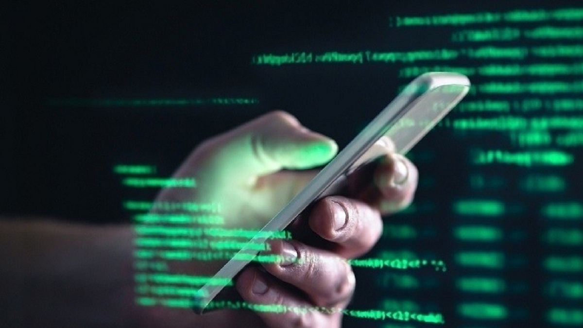 رئیس پلیس فتای پایتخت گفت: برخی کلاهبرداران سایبری به بهانه واریز هدیه ۴ میلیون تومانی به مناسبت شب یلدا، لینک‌هایی برای مردم ارسال می‌کنند و از این طریق دست که کلاهبرداری می‌زنند.