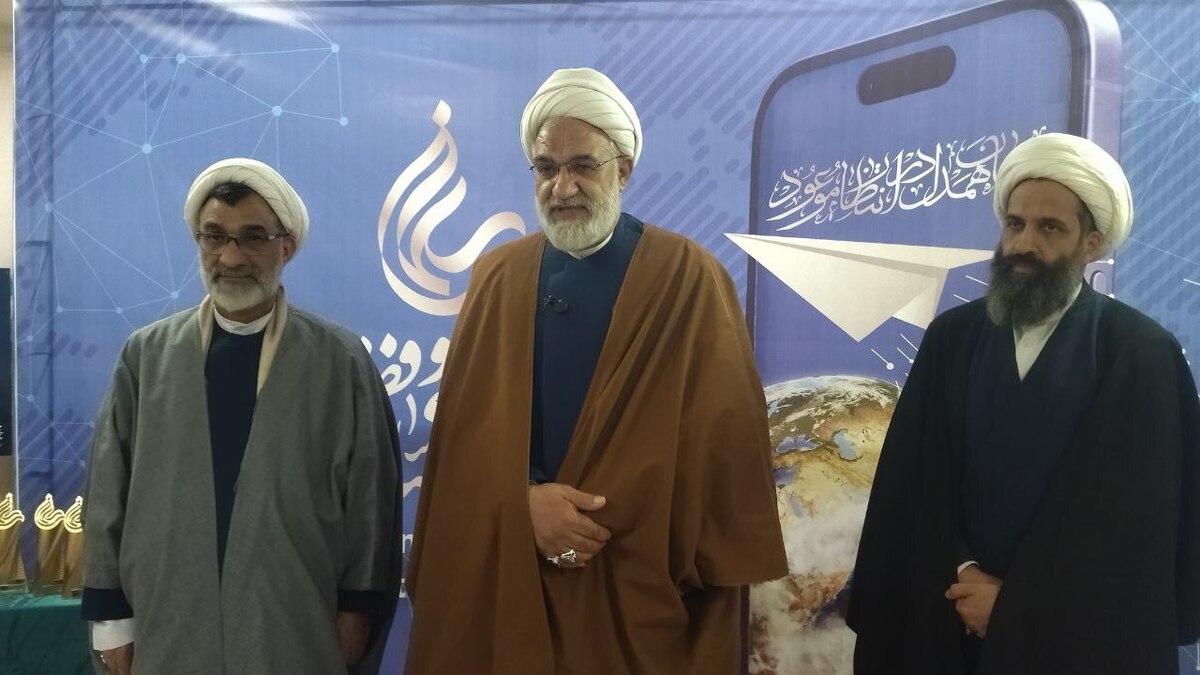 مدیر حوزه علمیه خراسان گفت: اهمیت فضای مجازی دیگر موضوعی قابل‌گفت‌وگو نیست؛ همه می‌دانند که چه میزان این حوزه در تحولات فرهنگی، اجتماعی و دینی اثرگذار است.