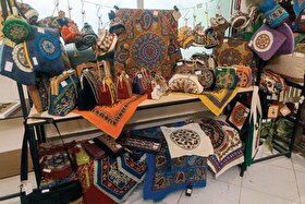 گفت وگو با هنرمندان صنایع دستی در حاشیه نمایشگاه «خانه صنایع دستی ایران» | هنر ایرانی در تنگناهای اقتصادی