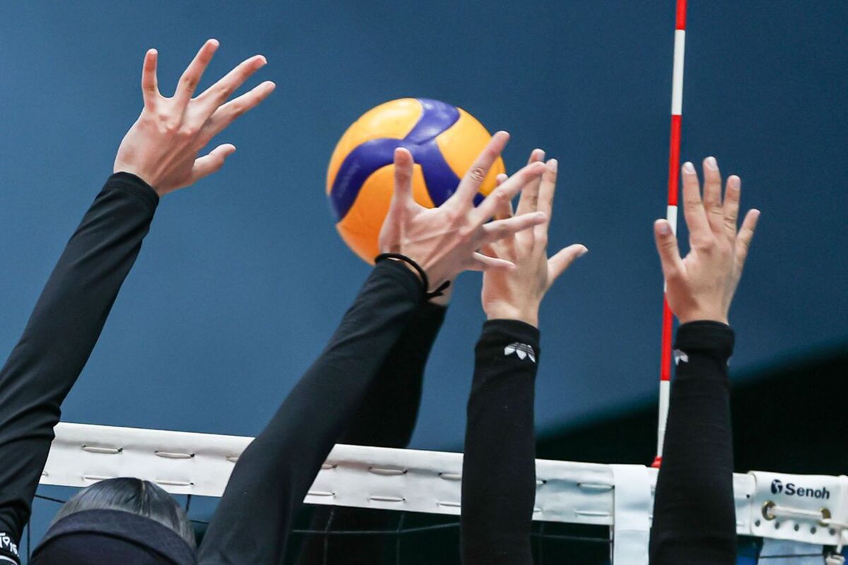 دور رفت مرحله مقدماتی مسابقات والیبال قهرمانی باشگاه‌های دسته یک زنان ایران در حالی به پایان رسید که نماینده والیبال بانوان مشهد در پایان دور رفت لیگ دسته یک زنان فقط با یک شکست در رده دوم گروه مقدماتی خود جای گرفت.