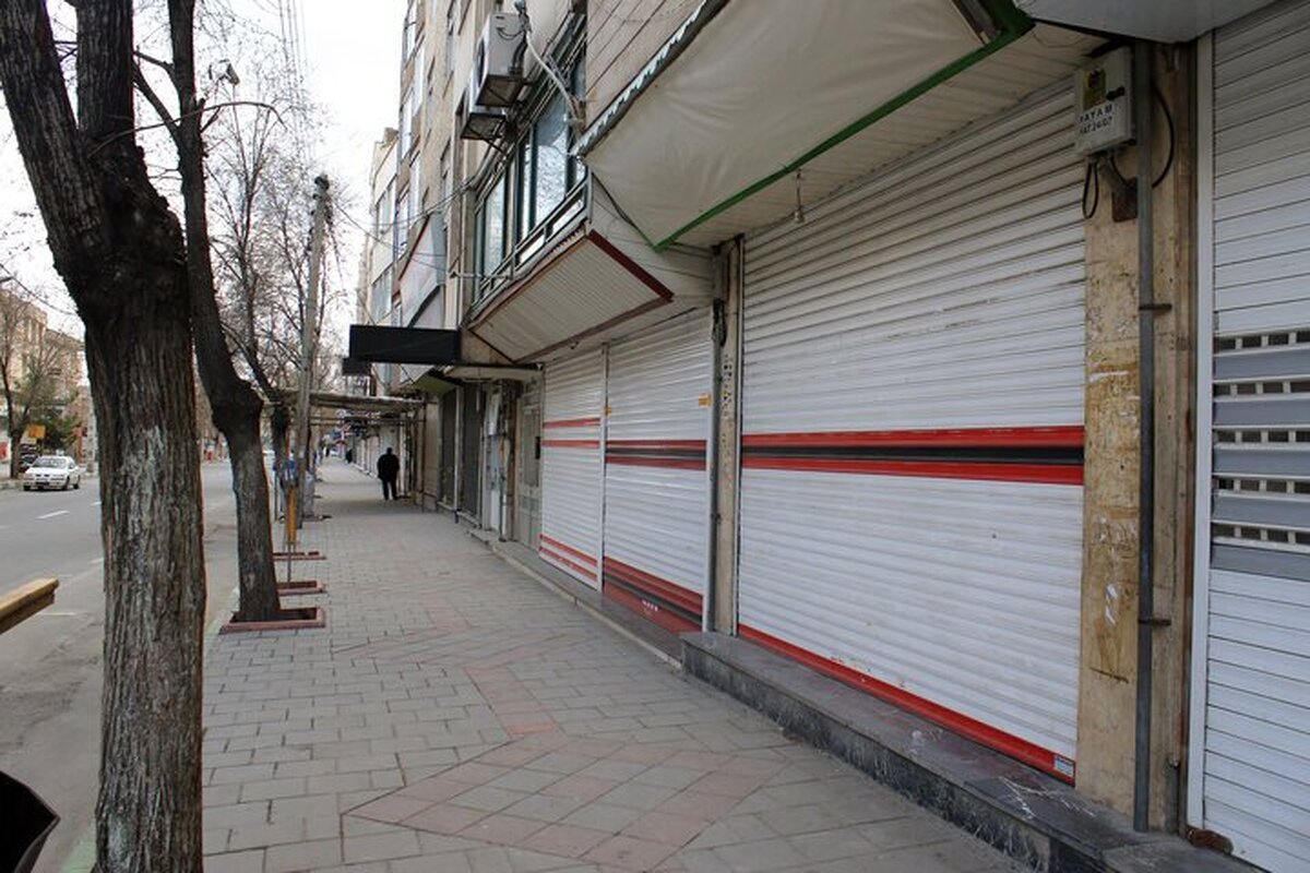 اتحادیه صنف طلا، جواهر، نقره و سکه مشهد از تعطیلی تمامی واحد‌های صنفی طلافروشی در روز دوشنبه ۳ آذرماه خبر داد.