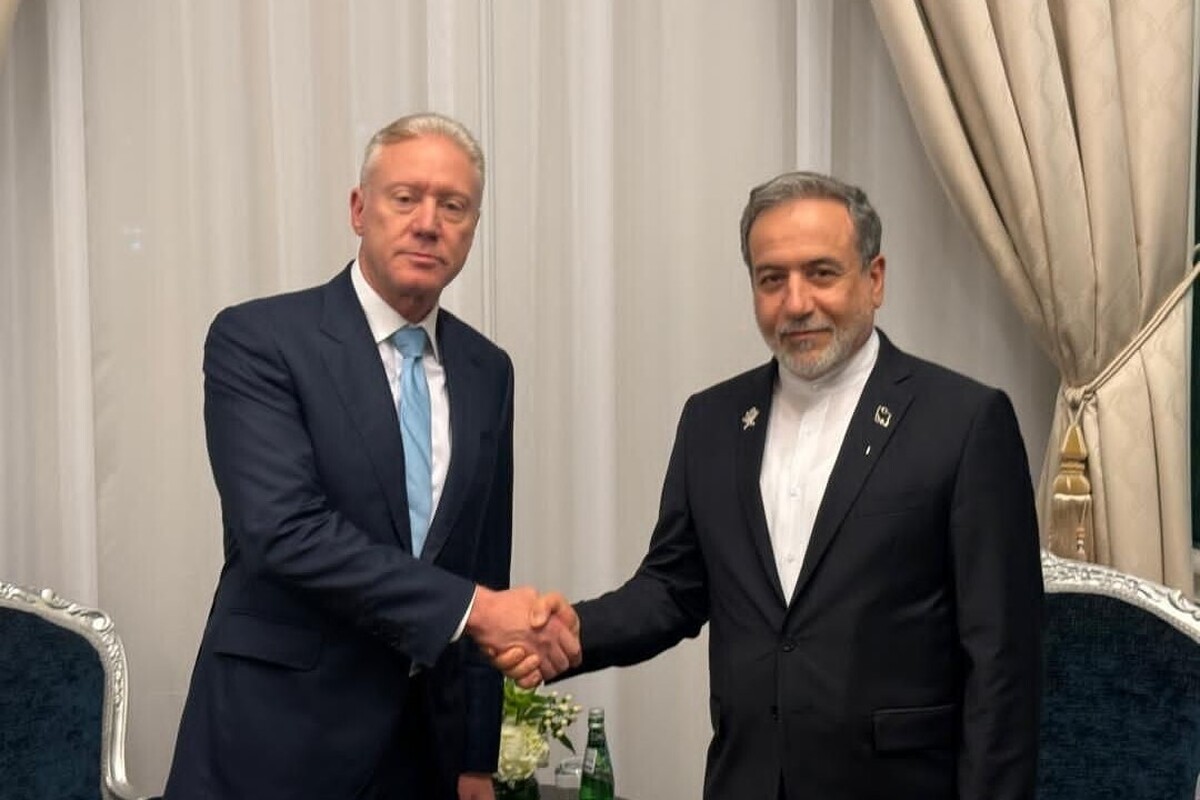 وزیر امور خارجه جمهوری اسلامی ایران با ارسال پیامی به وزیر امور خارجه و مهاجرین جمهوری لبنان، فرا رسیدن روز ملی لبنان را به وی و دولت و مردم لبنان تبریک گفت.