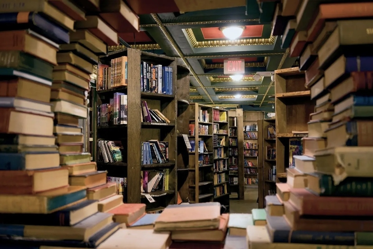 کتابفروشی‌های سراسر کشور در طرح پاییز کتاب، رکورد فروش چشمگیری را تجربه کردند.