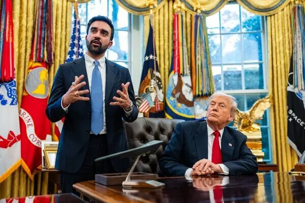 شهردار منتخب نیویورک که در دیدار اخیر با رئیس‌جمهور آمریکا تا حدی از مواضع خود علیه او کاسته بود، مجددا گفت که رئیس‌جمهور این کشور فردی «فاشیست و مستبد» است.