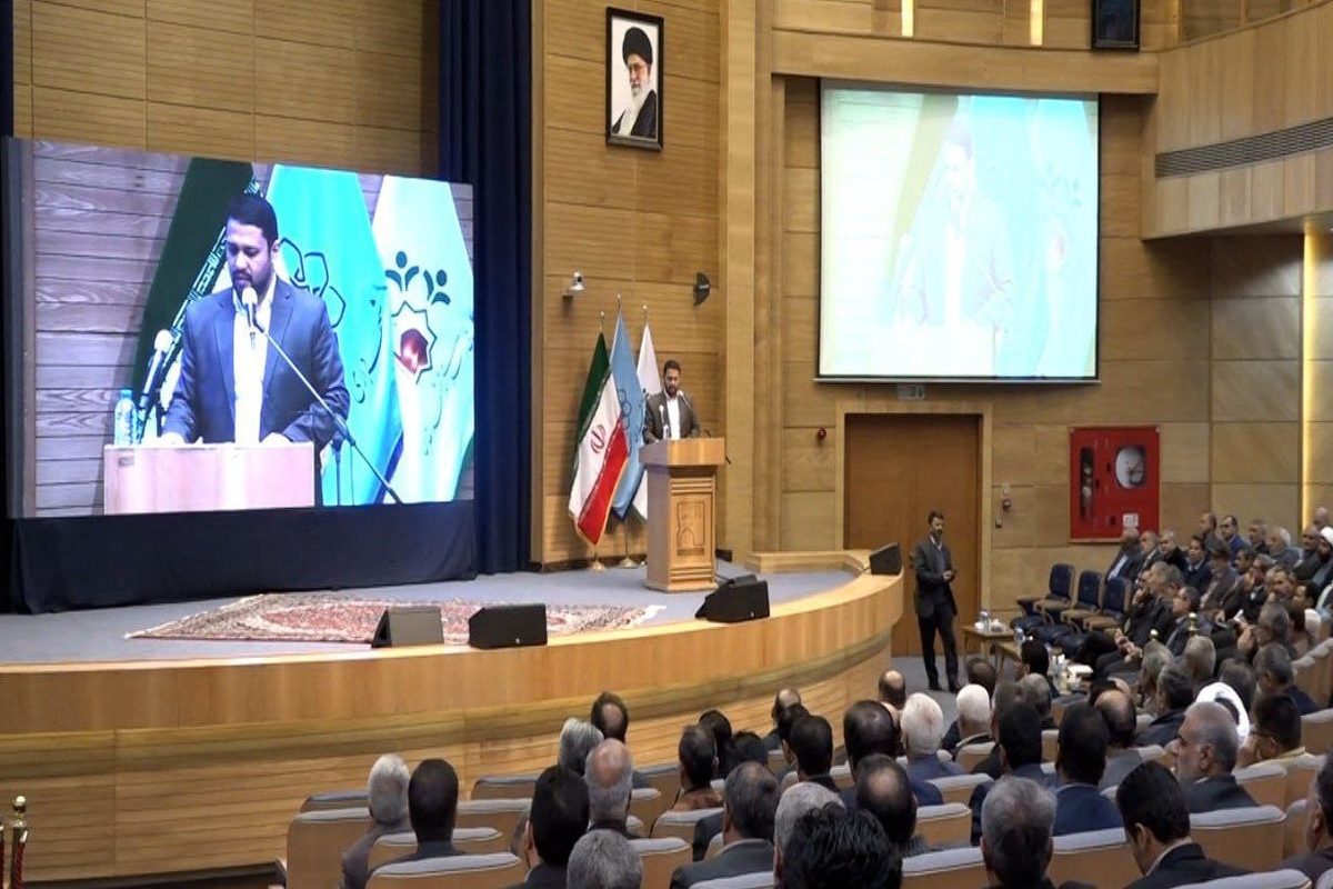 نخستین همایش آموزشی ویژه اعضای هیئت‌های نظارت بر انتخابات شورا‌های اسلامی استان خراسان رضوی در مشهد برگزار شد.