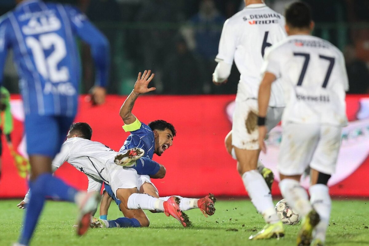 باشگاه استقلال رسما به اتفاقات داوری بازی با ملوان اعتراض کرده است. استقلالی‌ها مدعی گرفته‌نشدن پنالتی‌های استقلال در این بازی هستند.