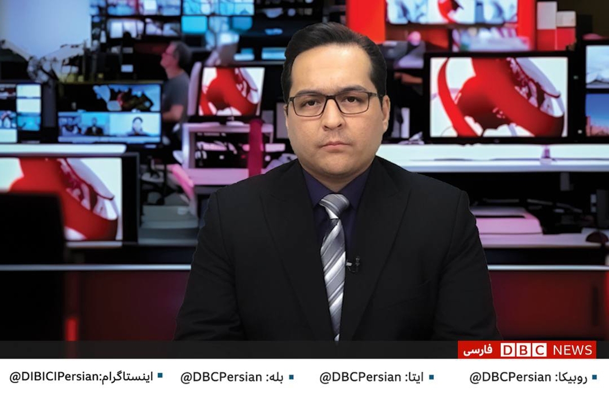 فصل پنجم برنامه طنز سیاسی «دی بی سی فارسی» از این هفته روی آنتن شبکه دو سیما می‌رود؛ برنامه‌ای که با زبان طنز و در قالب نقیضه، سیاست‌ها و رویکرد‌های رسانه‌ای شبکه «بی‌بی‌سی فارسی» را نقد و افشا می‌کند. این فصل با ترکیبی تازه از خبر، مستند و طنز نمایشی، جمعه‌ها ساعت ۱۹:۵۰ پخش خواهد شد.