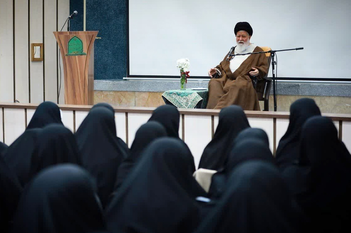 نماینده ولی فقیه در خراسان رضوی با بیان اینکه روز زن براساس جامع‌ترین ملاک، یعنی شخصیت «سیدة نساء العالمین» نام‌گذاری شده تأکید کرد: امروز جامعه در مسئله زن و حجاب وارد مرحله «جهاد عملی» شده و فعالیت‌های بدون طرح و ابتکار نه‌تنها مؤثر نیست، بلکه گاه نتیجه معکوس دارد.