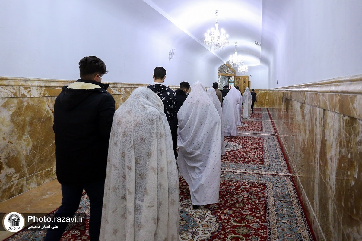 درشب و روز میلاد حضرت زهرا (س)، رواق شیخ طوسی حرم مطهر رضوی شاهد جاری‌شدن هزار و‌۵۰ پیوند آسمانی بود و زوج‌های جوان در فضایی سرشار از معنویت، زندگی مشترک خود را، در جوار امام رضا (ع) آغاز کردند.