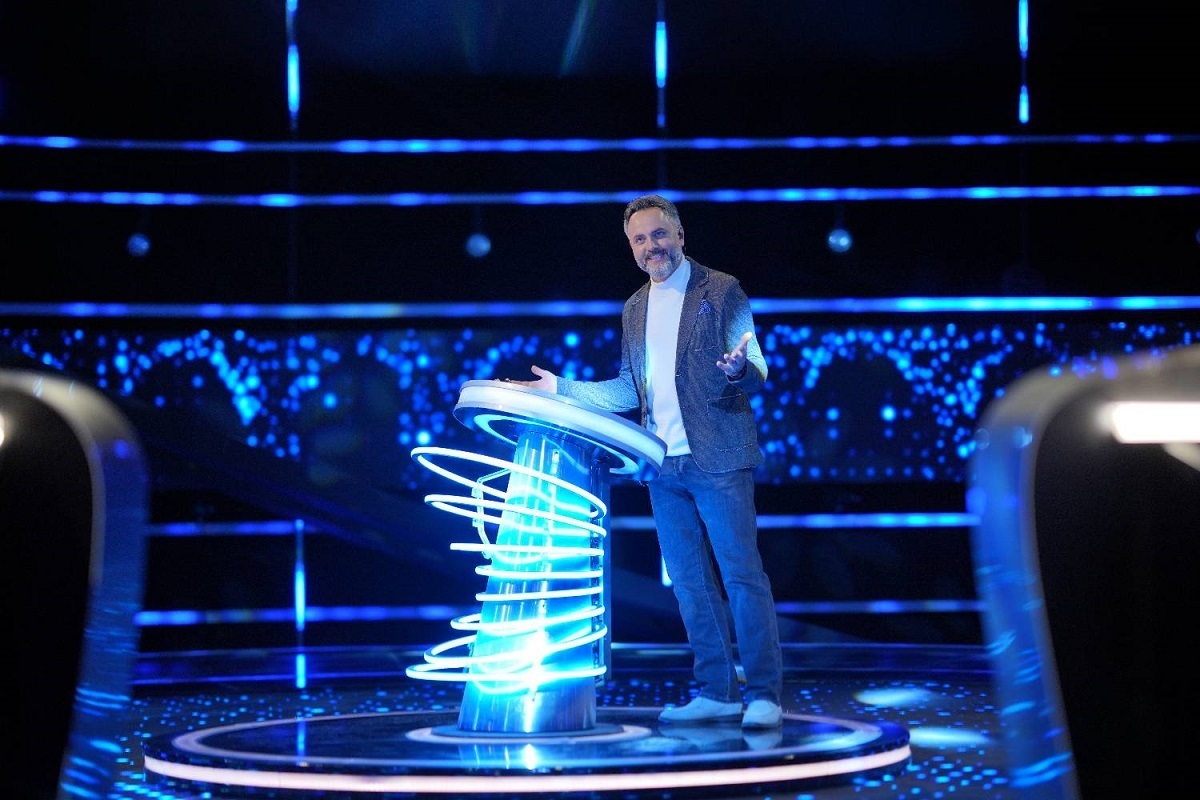 عباس طاهریان مجری جدید «ماندنی‌ها» شد