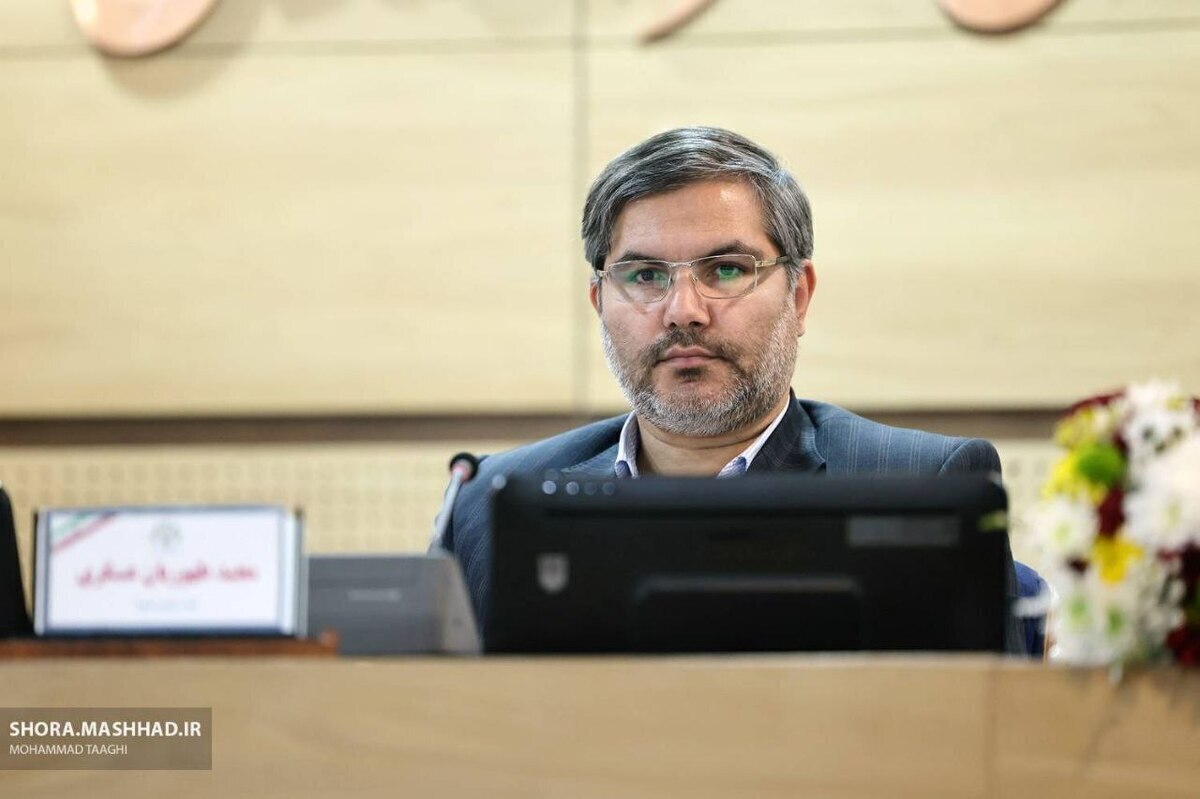 رئیس کمیسیون توسعه و بهسازی توس شورای اسلامی شهر مشهد گفت: از برخی همکارانم که با سخنان یا رفتارشان یا برگزاری جلسات چندنفری با برخی فعالان سیاسی شهر، باعث نمایش دودستگی در شورا هستند، گلایه جدی می‌کنم که «مردم را فراموش کرده‌اید».