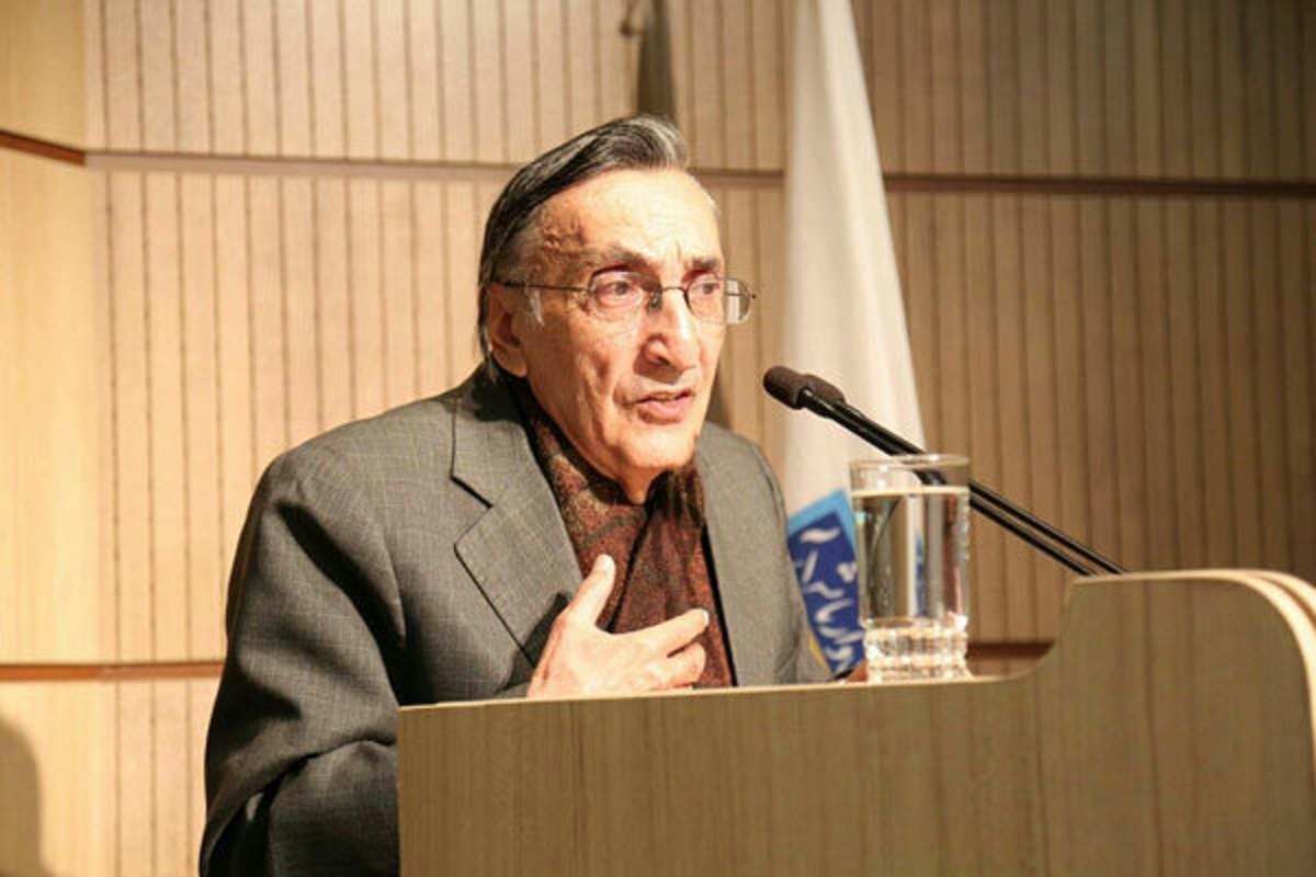 کامران فانی، ادیب، مترجم، کتاب‌شناس و فهرست‌نویس برجسته، دار فانی را وداع گفت.