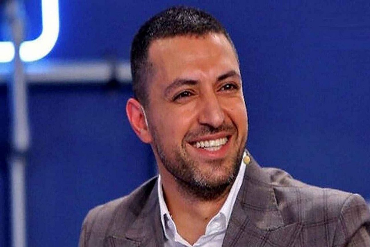 رفتار رسانه‌ای اشکان خطیبی نمونه‌ای روشن از هیجان‌زدگی و ناآگاهی در میان چهره‌هایی است که مواضع سیاسی‌شان نه بر تحلیل، بلکه بر موج‌های احساسی فضای مجازی سوار است.