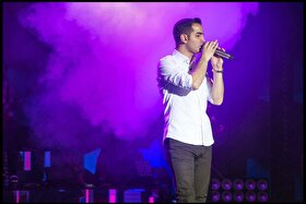 ویدئو | واکنش محسن یگانه به نشان دادن پرچم بحرین در کنسرتش