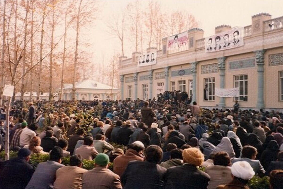 امروز ۲۳ آذر است؛ سالروز حمله عوامل رژیم پهلوی به بیمارستان امام رضا (ع) در ۲۳ آذر ۱۳۵۷، روز شکستن حرمت جان و گلوله‌باران پناهگاهی که آخرین سنگر انسانیت است.