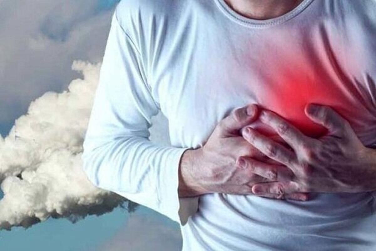 یک متخصص قلب و عروق گفت: آلاینده‌های هوا با ایجاد التهاب و انقباض راه‌های هوایی باعث افزایش فشار داخل ریه می‌شوند، وقتی فشار ریه بالا می‌رود، به خصوص سمت راست قلب، تحت تأثیر قرار می‌گیرد.