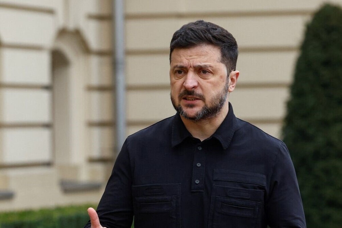 یک رسانه انگلیسی نوشت که رئیس‌جمهوری اوکراین، اکنون آماده است تا برای رسیدن به صلح با روسیه، امتیازات بزرگی بدهد.