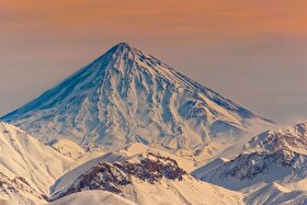 ویدئو| طلوعی زیبا پس از بارش برف پاییزی در دماوند