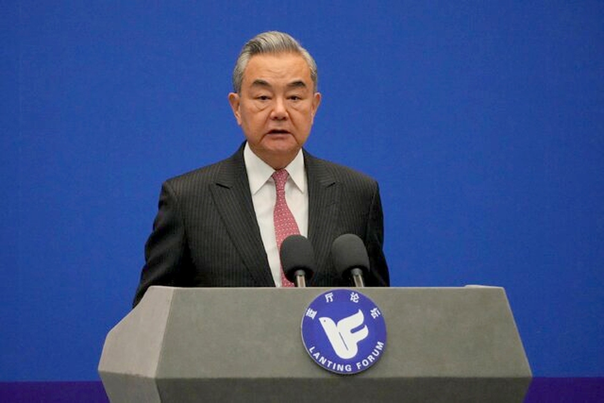 وانگ یی: راه‌حل دو دولتی همچنان تنها راهکار قابل اجرا برای نزاع میان اسرائیل و فلسطین است