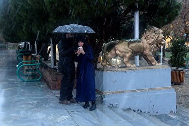 گزارش تصویری | بارش نخستین برف پاییزی در مشهد 2