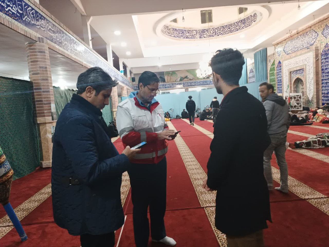 توقف ۱۰ اتوبوس و اسکان ۳۰۰ مسافر در ملکآباد بر اثر بارش سنگین برف توقف ۱۰ اتوبوس و اسکان ۳۰۰ مسافر در ملکآباد بر اثر بارش سنگین برف