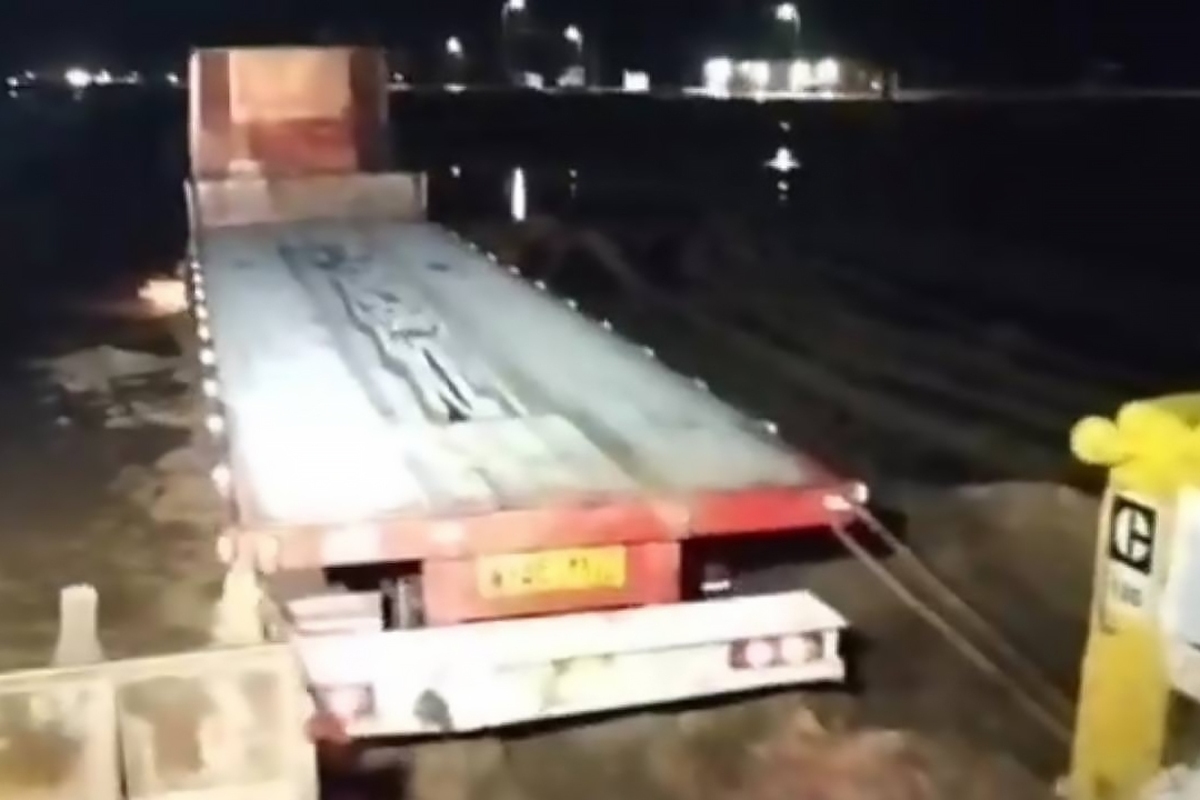 معاون توسعه گمرک دوغارون از امدادرسانی به ۱۳۷ راننده ایرانی در شرایط نامساعد جوی افغانستان خبر داد