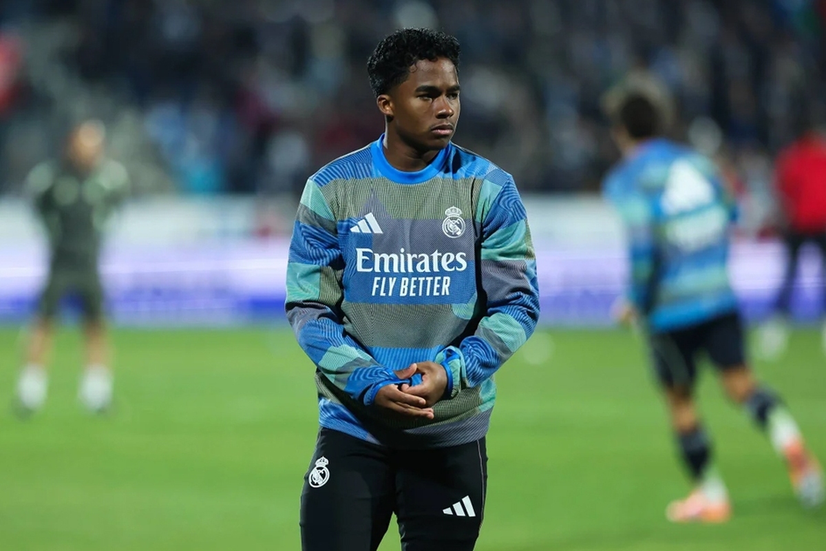 اندرانیک در راه فرانسه